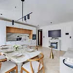 Spacious A-c 3br-8p - Grand Boulevards * باريس