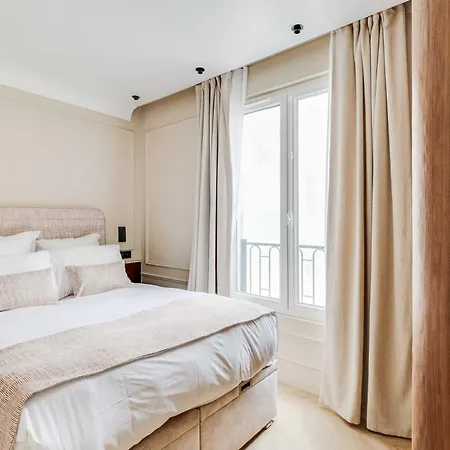 Spacious A-c 3br-8p - Grand Boulevards Paryż